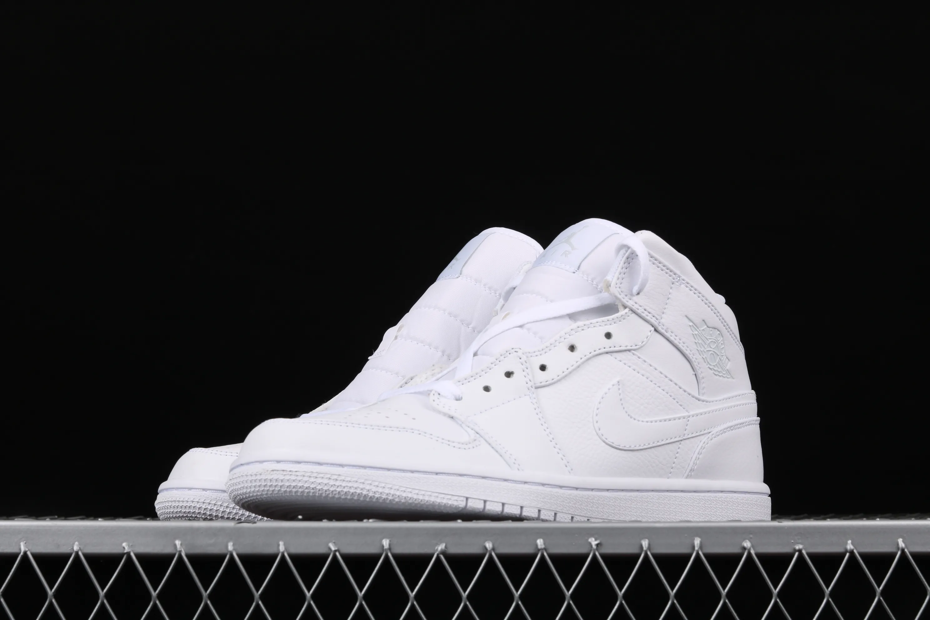 All Categories Air Jordan Jordan Series Basketball Shoes Air Jordan 1 Mid Air Jordan 1 Mid All White China Full First Layer Authentic Standard 554724-109